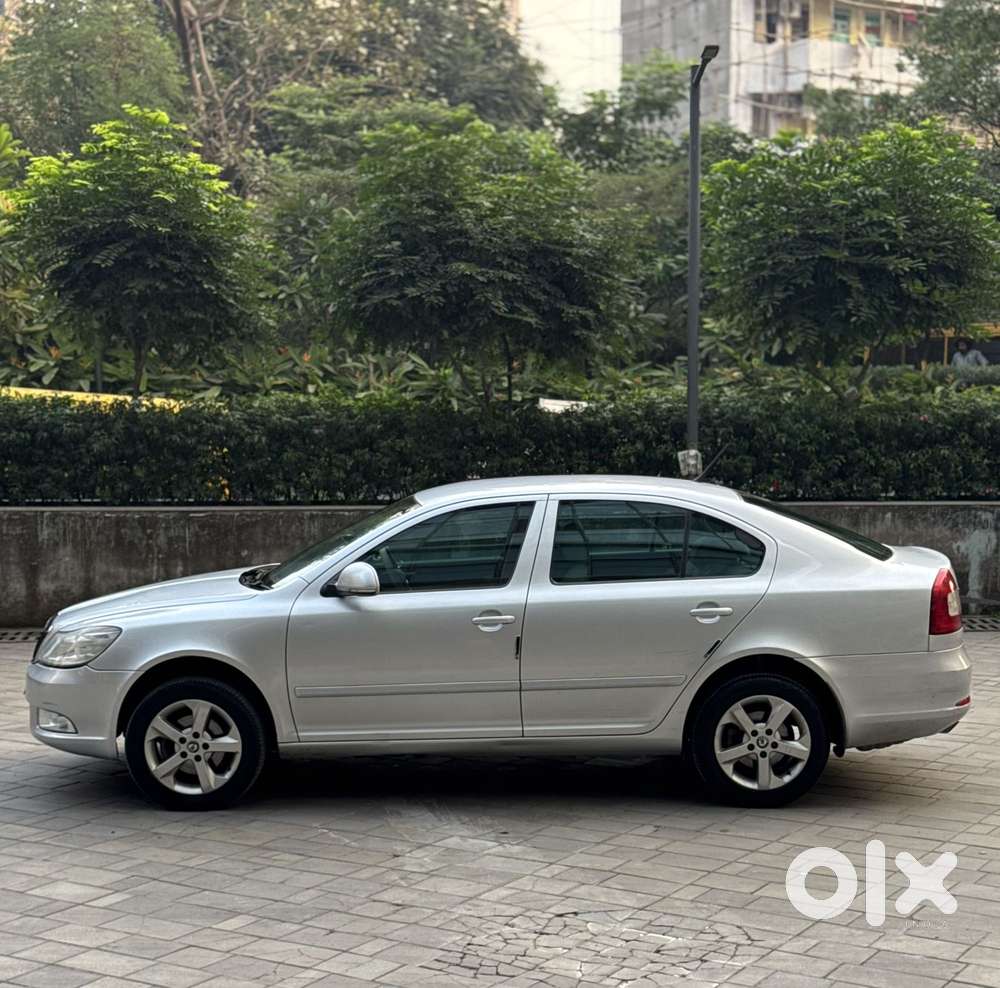 Skoda Laura Elegance 2.0 Tdi Cr At, 2011, Diesel