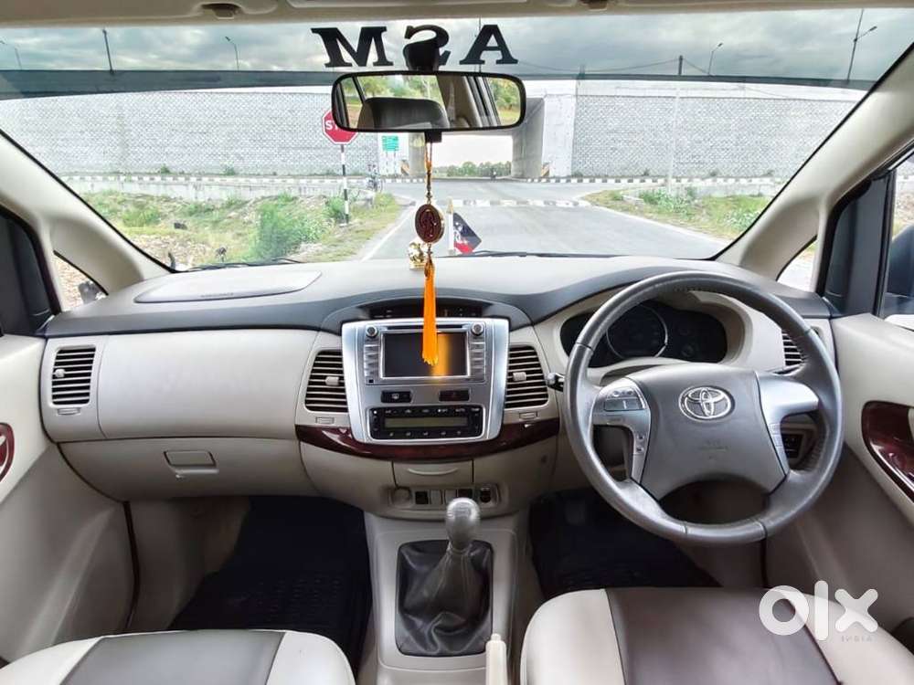 Toyota Innova 2.5 V 8 Str, 2014, Diesel