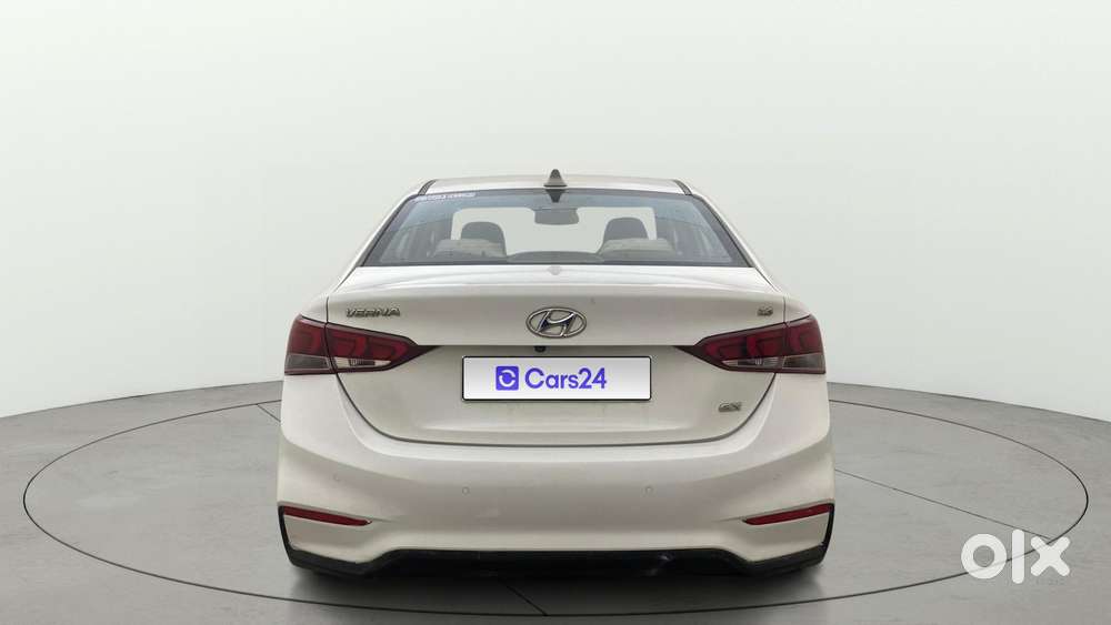 Hyundai Verna 1.6 Sx (o) Vtvt, 2017, Petrol