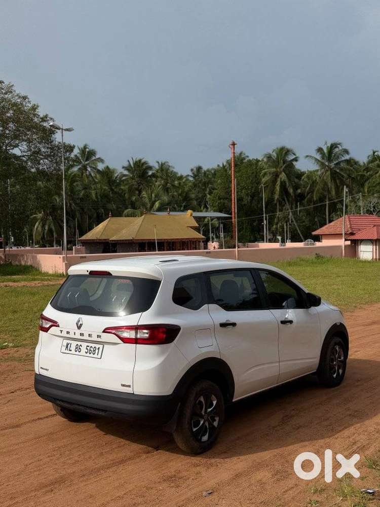 Renault Triber 1.0 Rxe, 2021, Petrol