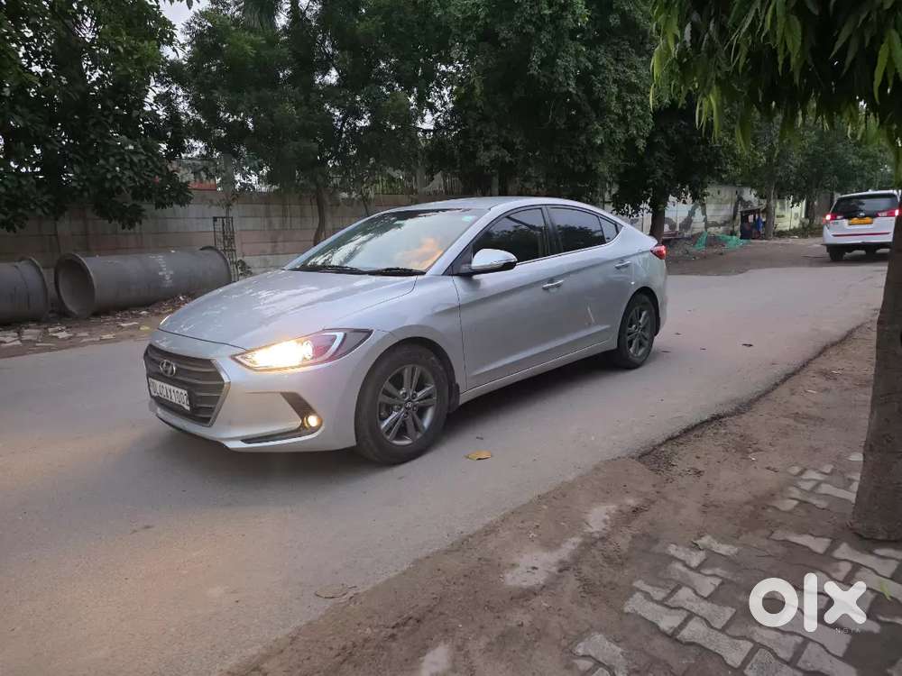 Hyundai New Elantra 2017 Petrol 85000 Km Driven