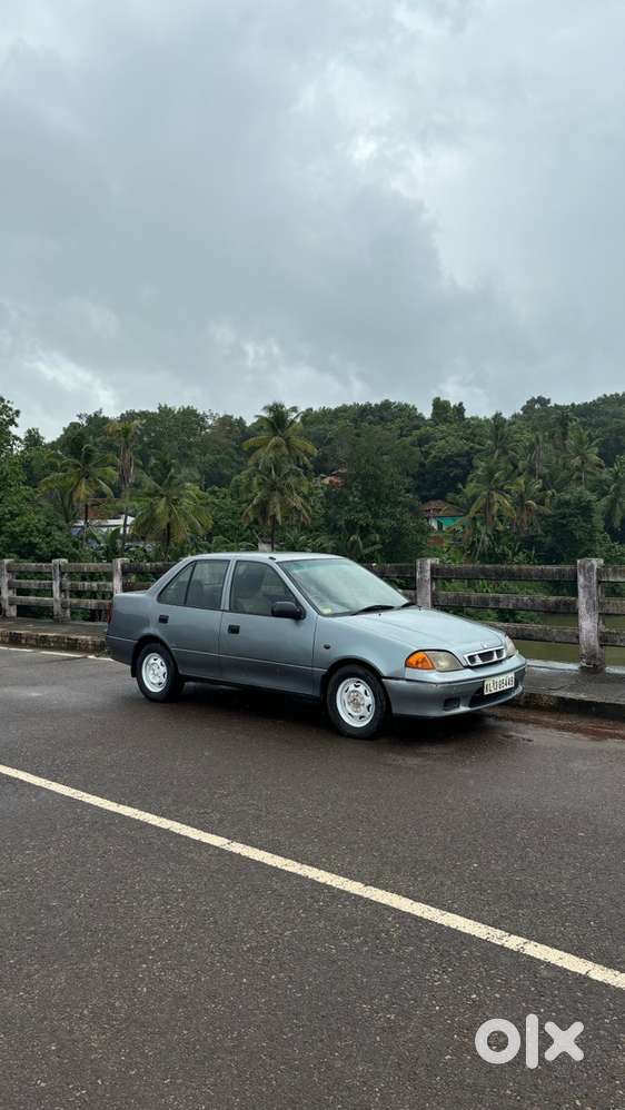 Maruti Suzuki Esteem 2001 Petrol
