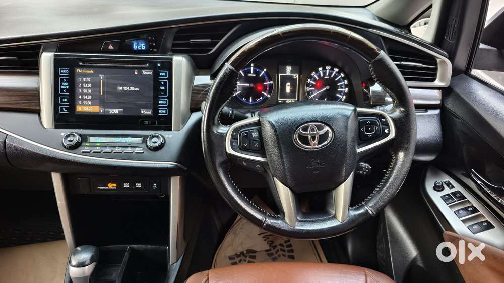 Toyota Innova Crysta 2.8z Automatic, 2017, Diesel