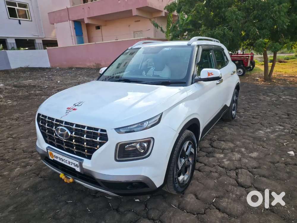 Hyundai Venue 2019 Petrol Well Maintained