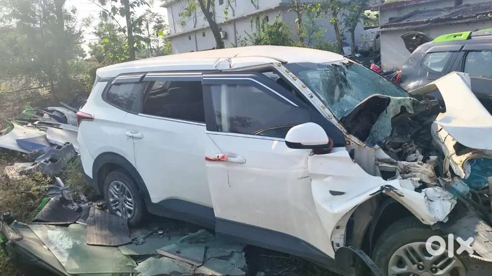 We Are Buy All Types Of Damage Nd Accident Car Nd Sale Spare Parts Als