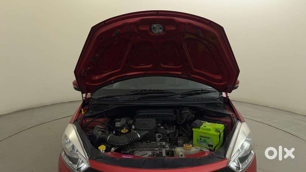 Tata Tiago Xza, 2017, Petrol