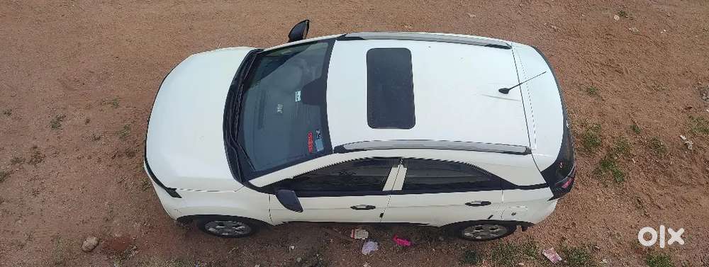 Tata Nexon 2025 Petrol Well Maintained