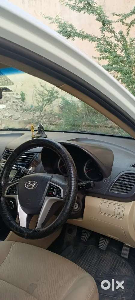 Hyundai Verna 2012 Petrol Well Maintained