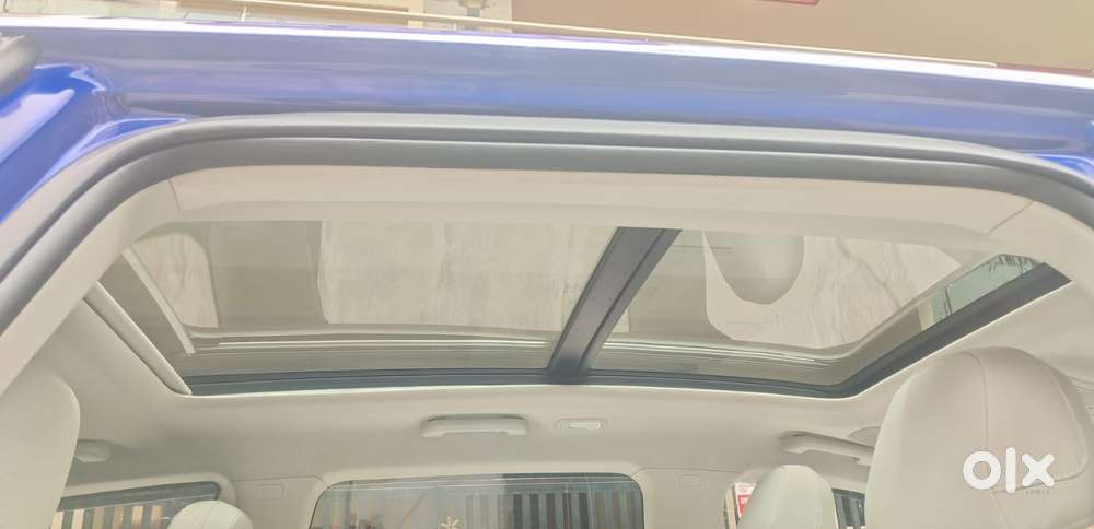 Mahindra Xuv700 2.2 Ax 7 Diesel Mt Luxury Pack Str, 2023, Diesel