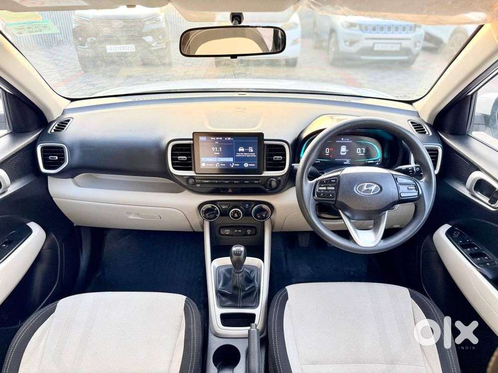 Hyundai Venue S 1.2 Petrol, 2022, Petrol