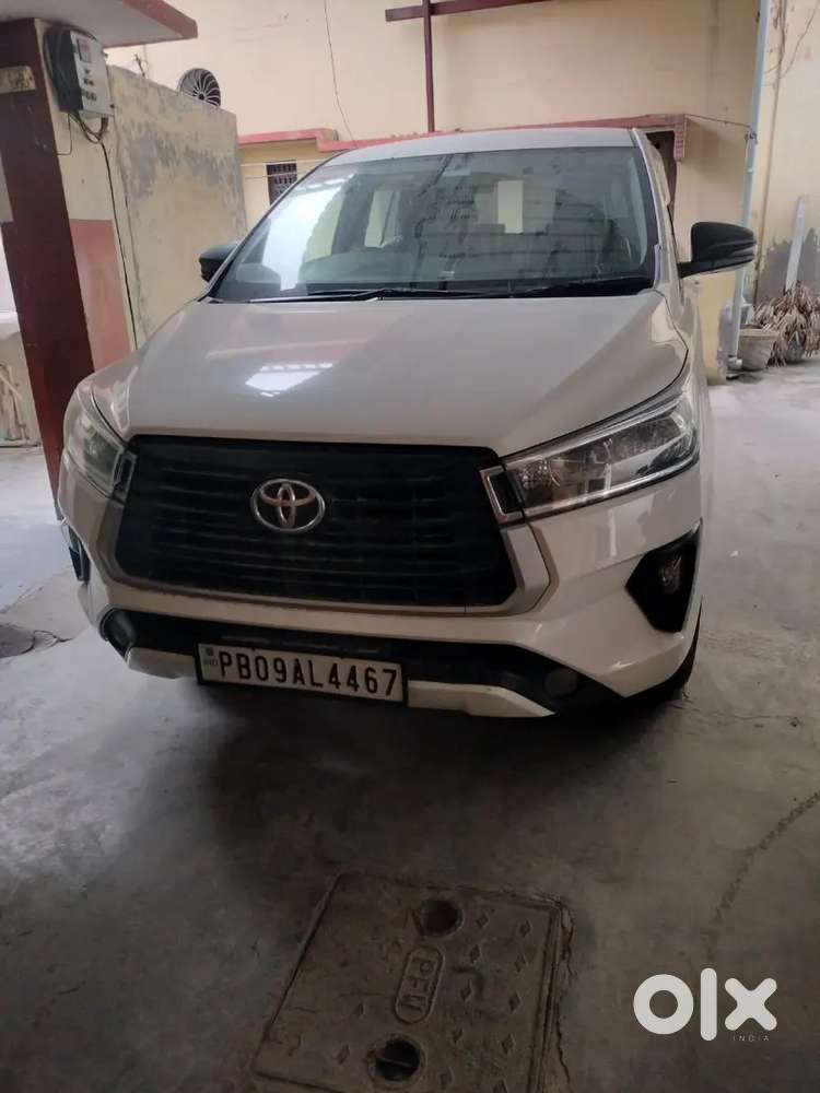 Innova Crysta Model2022 G