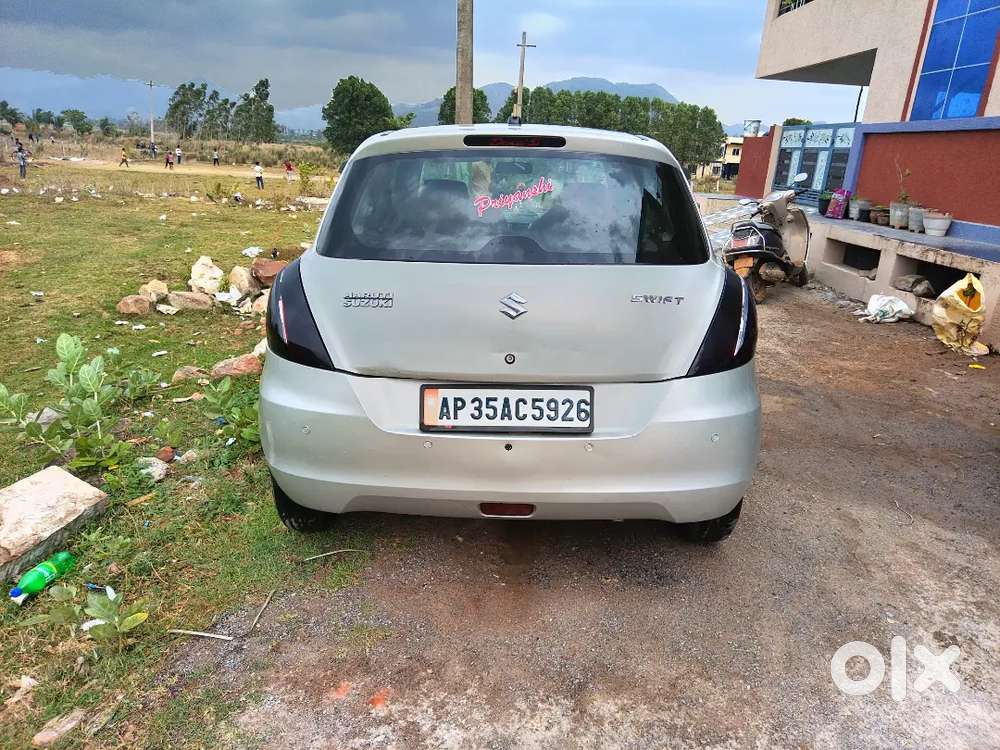 Maruti Suzuki Swift 2015 Petrol 112000 Km Driven
