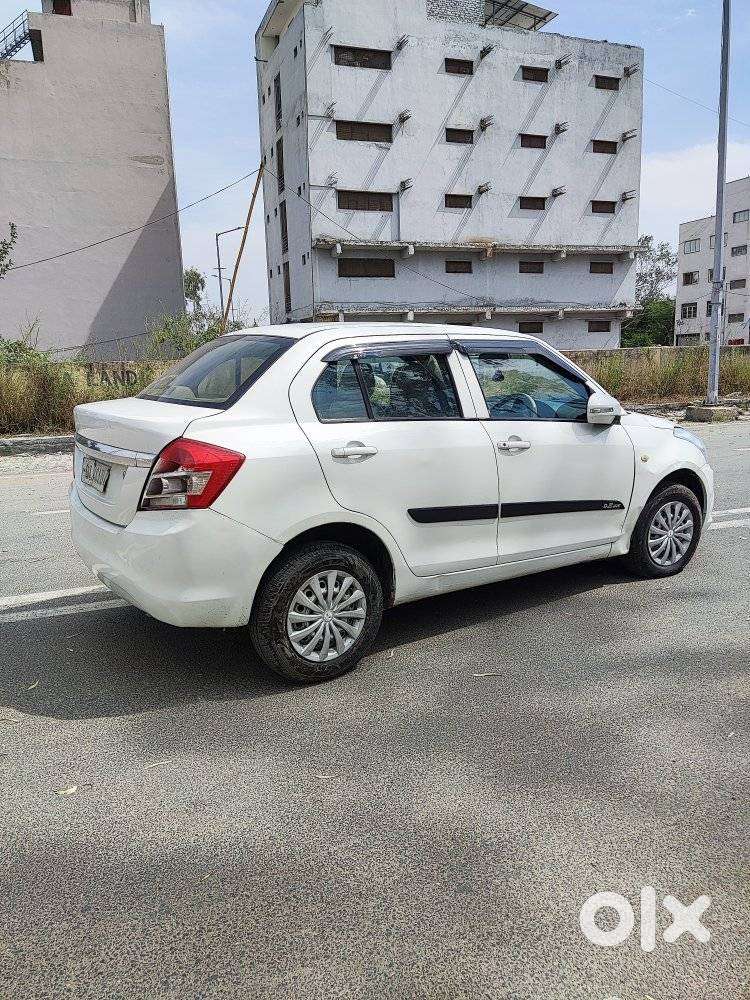 Maruti Suzuki Swift Dzire Lxi Option, 2016, Petrol