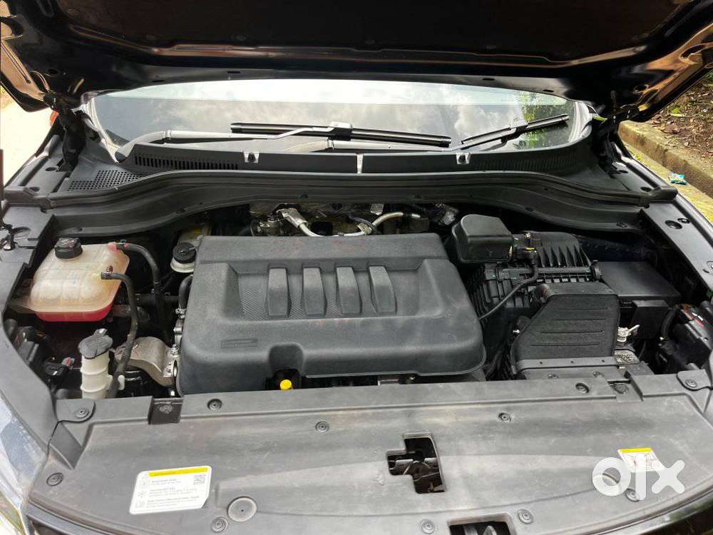 Mahindra Xuv700 2.2 Ax 5 Diesel Mt 7 Str, 2025, Diesel