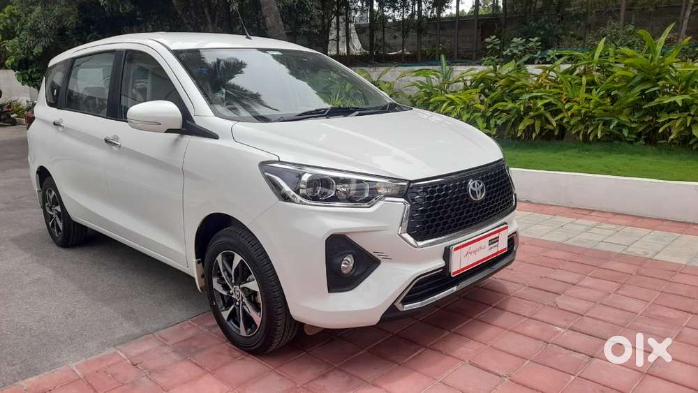 Toyota Rumion G Petrol Automatic Dual Tone, 2025, Petrol