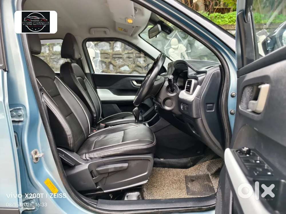 Tata Punch 1.2 Revotron Creative Amt Dual Tone, 2023, Petrol