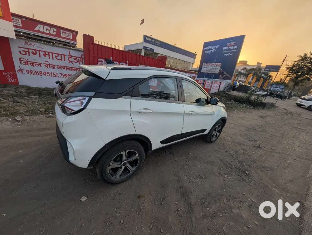 Tata Nexon 2021 Petrol 82000 Km Driven With Brand New Tyre.