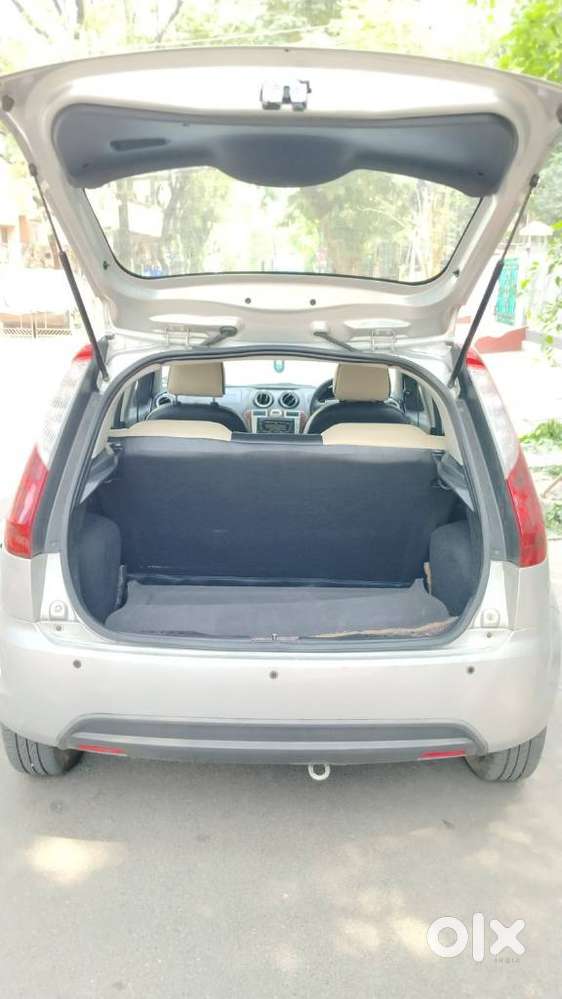 Ford Figo 2012-2015 Petrol Titanium, 2012, Petrol