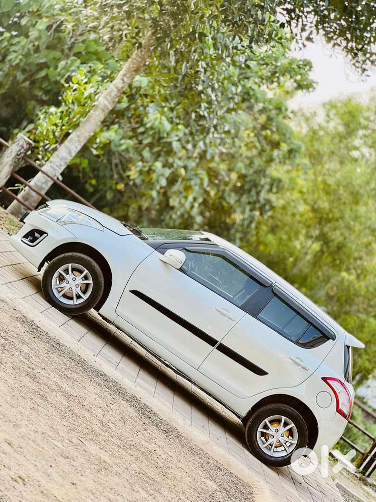 Maruti Suzuki Swift Vxi Optional, 2015, Petrol
