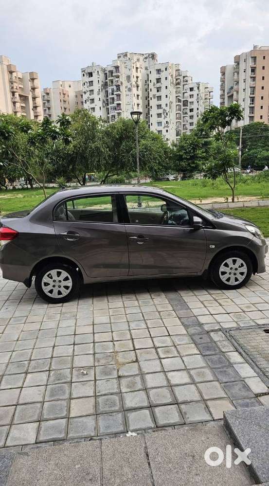 Honda Amaze, 2015