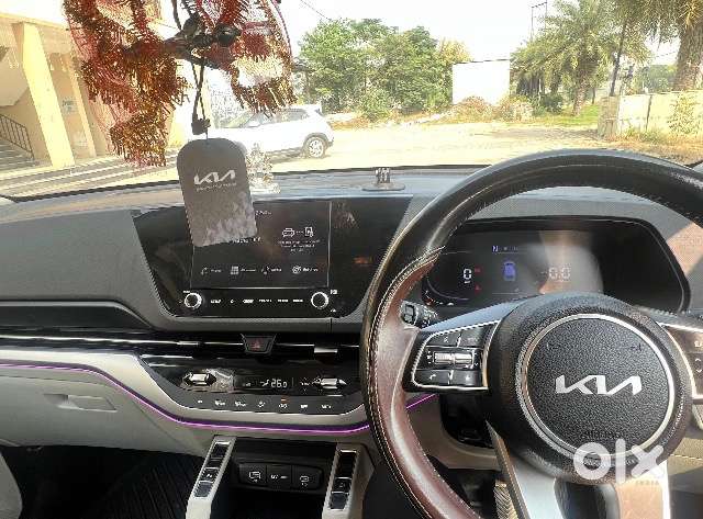 Kia Carens Petrol 2024 Model