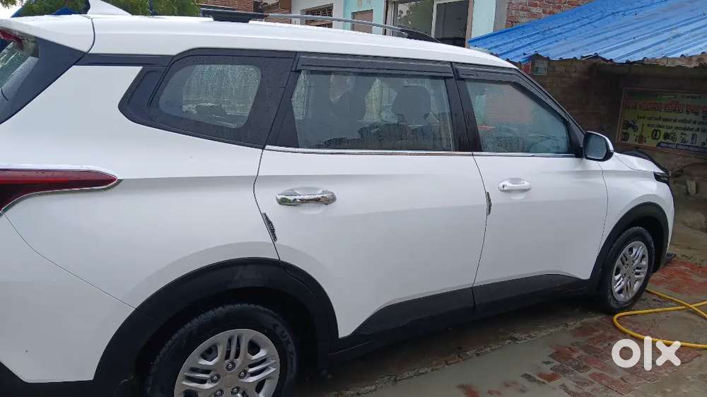 Kia Carens 2024 Premium