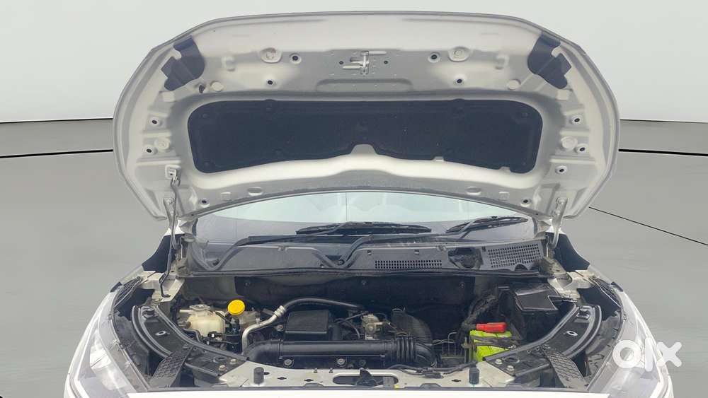 Nissan Magnite 1.0 Xv, 2022, Petrol