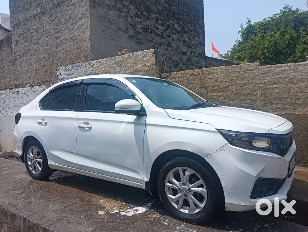 Honda Amaze 2nd 2018.  Koi Kami Ni Gadi Me. Halki Fulki Scratches Hai
