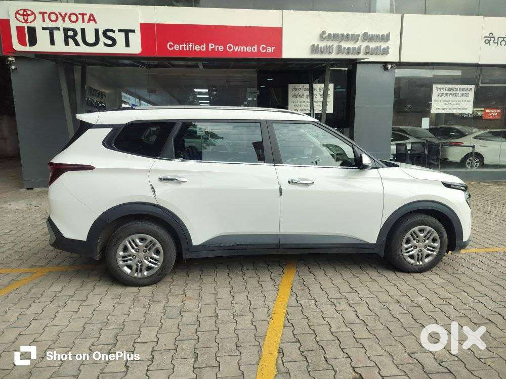 Kia Carens 1.4 Prestige 7 Str, 2023, Petrol