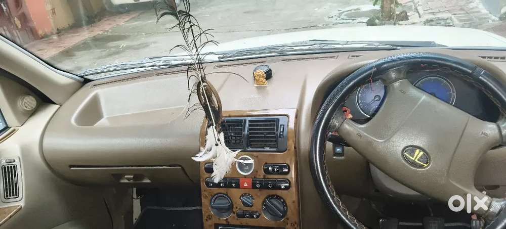 Tata Safari Dicor 2011