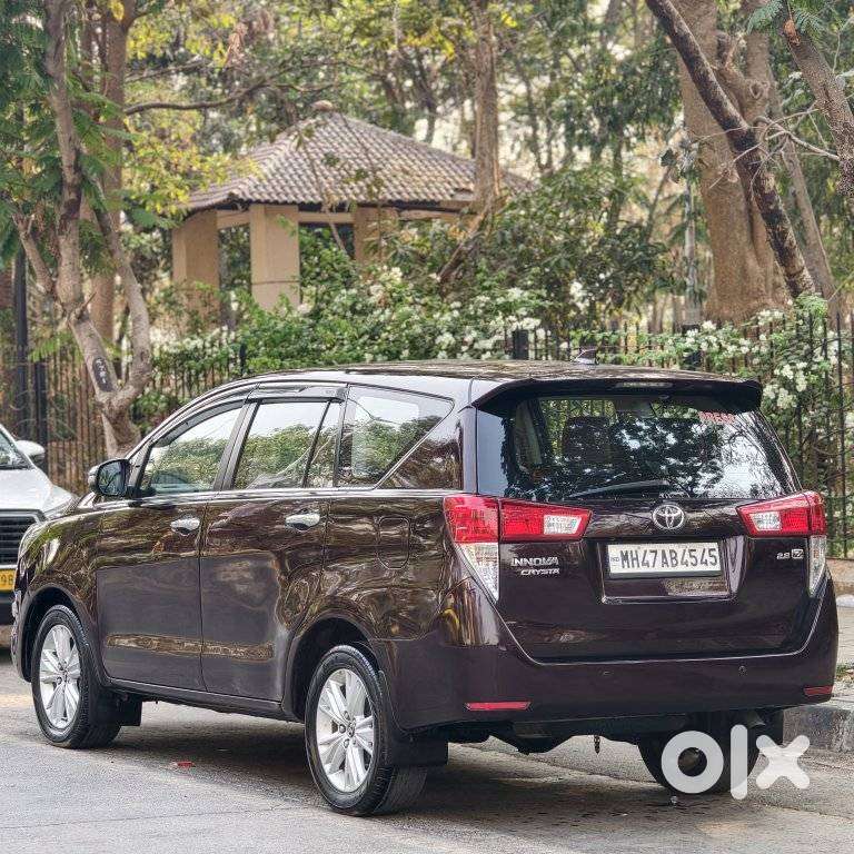 Toyota Innova Crysta