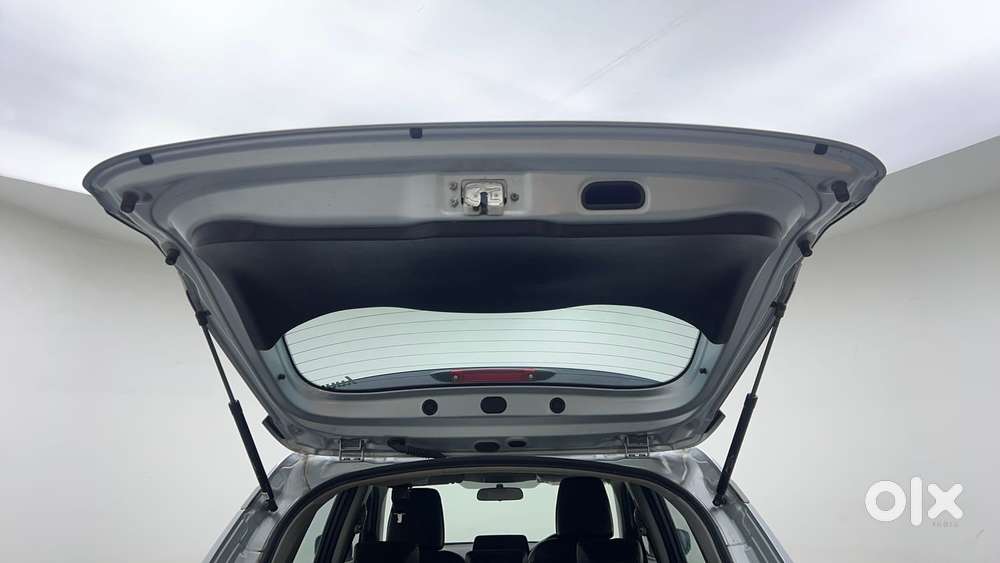 Maruti Suzuki Grand Vitara 1.5 Delta Smart Hybrid At, 2024, Petrol