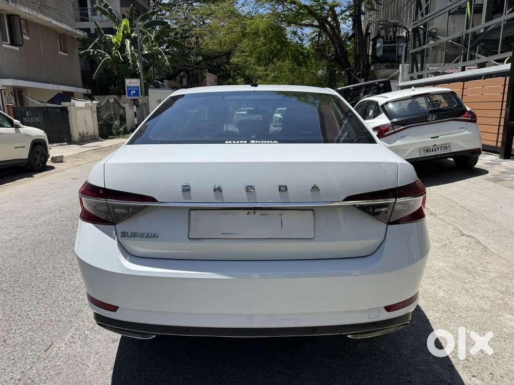 Skoda Superb 2.0 L&k Tsi At, 2021, Petrol