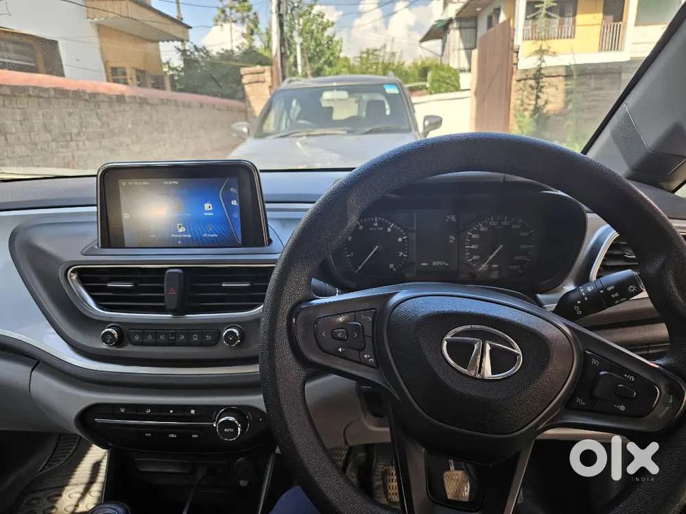Tata Altroz Xt 1.2 , Bs6 , Petrol Manual  1st Owner  32,000 Km