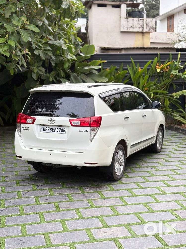 Toyota Innova Crysta 2.8 Z, 2016, Diesel