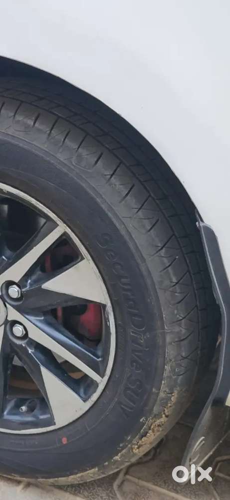 Toyota Innova Crysta 2018 Diesel 98000 Km Driven