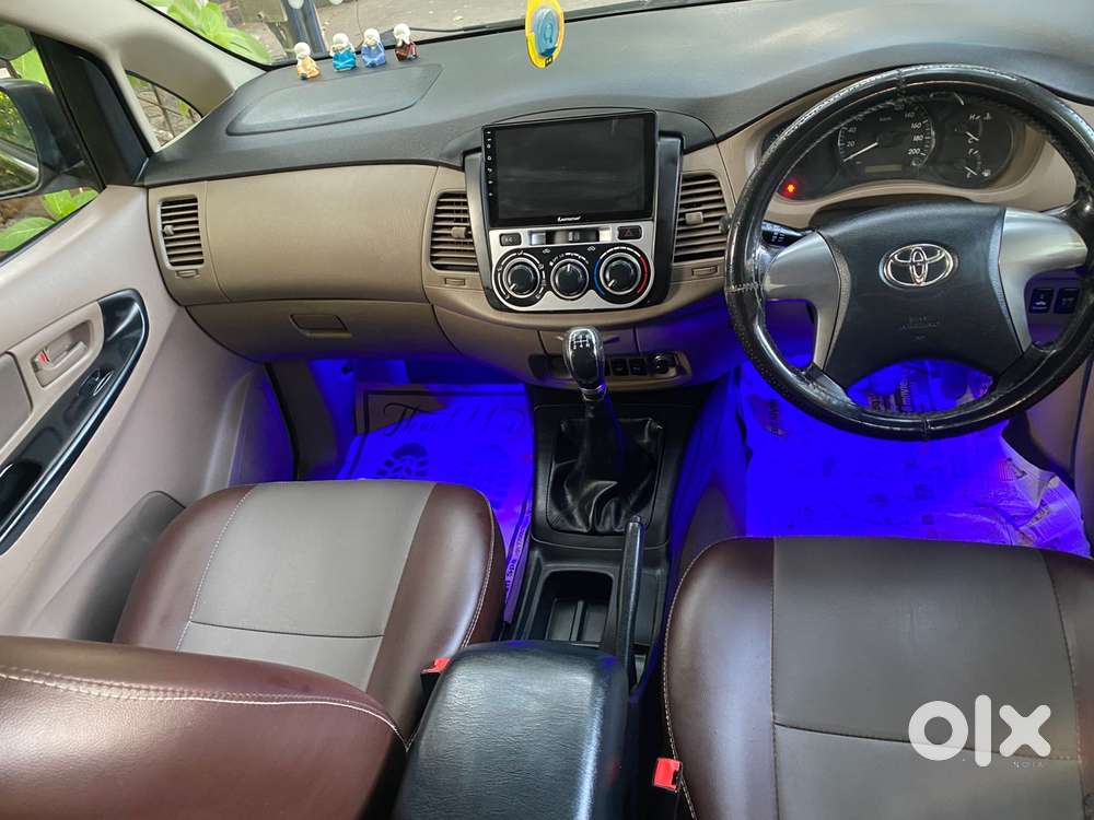 Toyota Innova 2.5 G (diesel) 8 Seater, 2015, Diesel