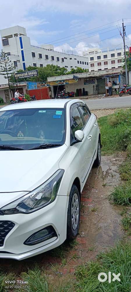 Car Me Koi Kami Nhi H Car Jada Chali Nhi H Ghar Use Ke Liye Chalti H