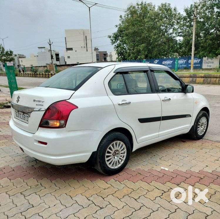 Maruti Suzuki Swift Dzire 1.2 Vxi Bsiv, 2011, Cng & Hybrids