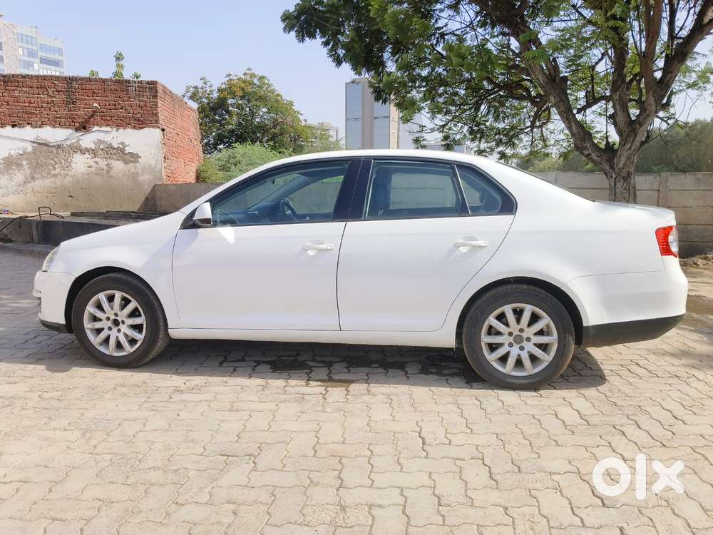 Volkswagen Jetta 1.6 Trendline, 2010, Petrol