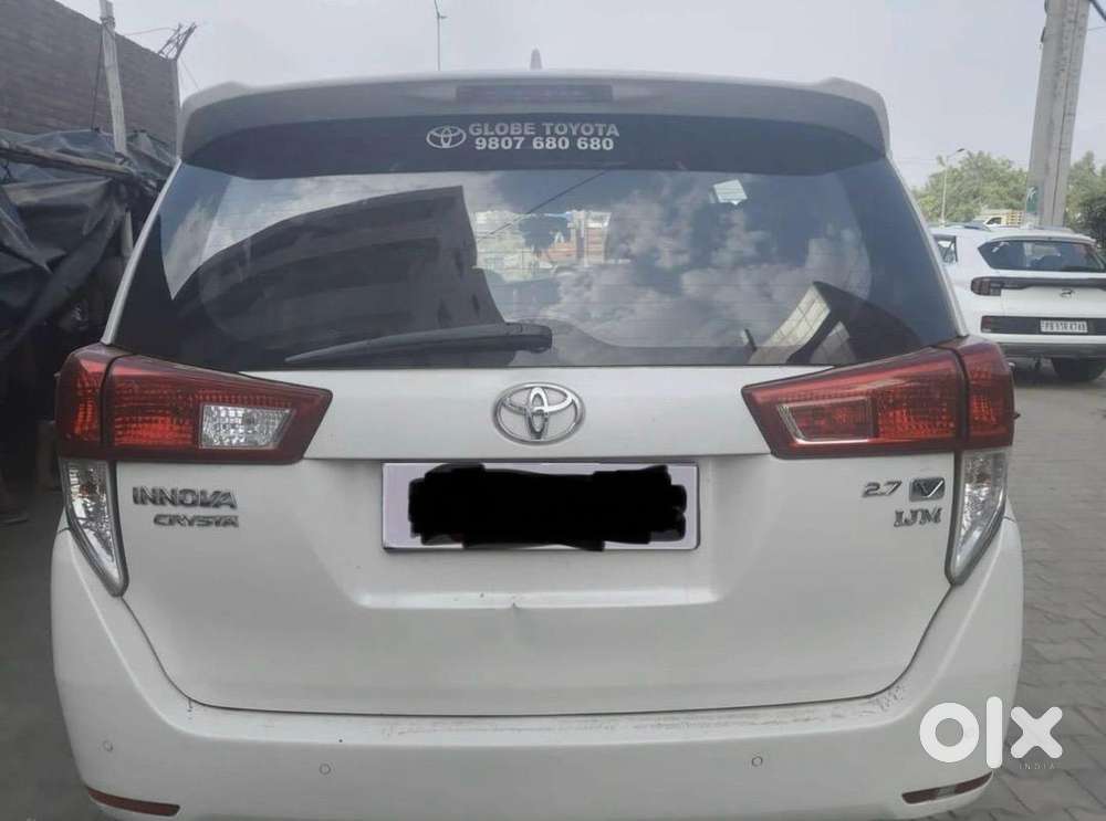 Toyota Innova Crysta 2022 Petrol Well Maintained