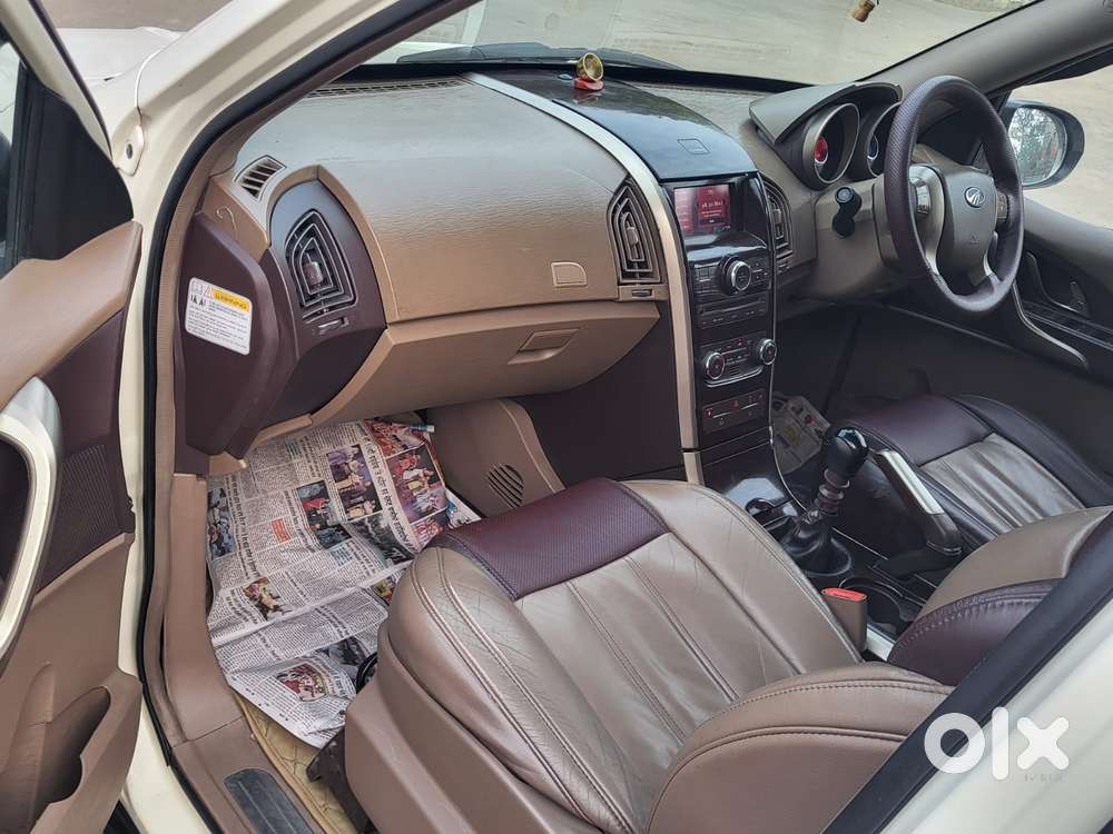 Mahindra Xuv500 W8, 2015