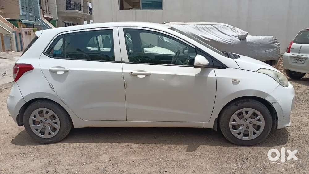Hyundai Grand I10 Sport 2017 Cng & Hybrids Well Maintained