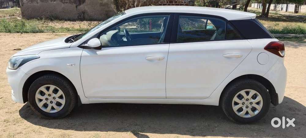 Hyundai I20 Magna 1.2 Vtvt, 2014, Petrol