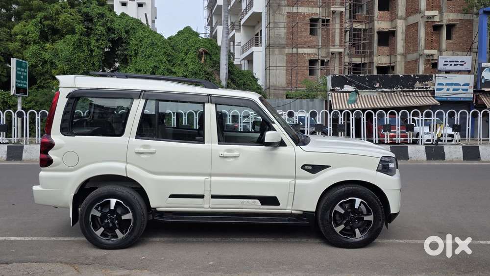 Mahindra Scorpio S6 Plus, 2023, Diesel