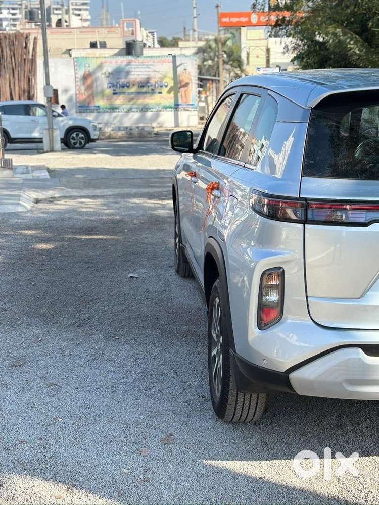 Maruti Suzuki Grand Vitara 2024 Petrol Well Maintained