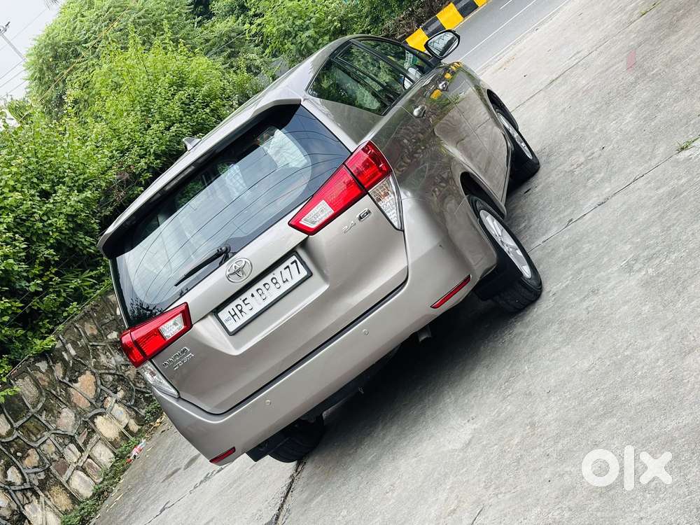 Toyota Innova Crysta 2.4 G Plus Mt, 2017, Diesel