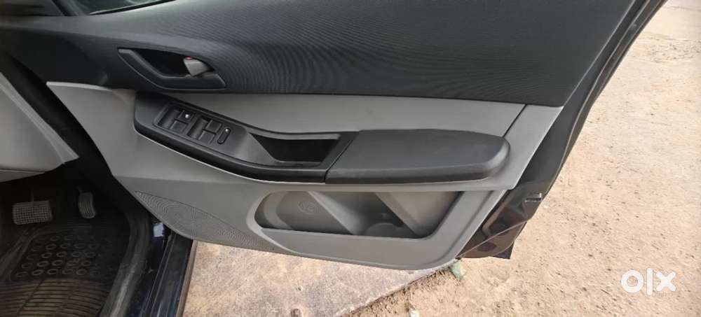 Tata Tiago Xza Plus, 2023, Petrol