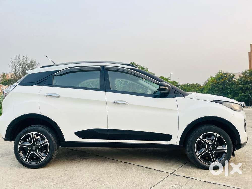 Tata Nexon 1.5 Revotorq Xm (s), 2023, Diesel