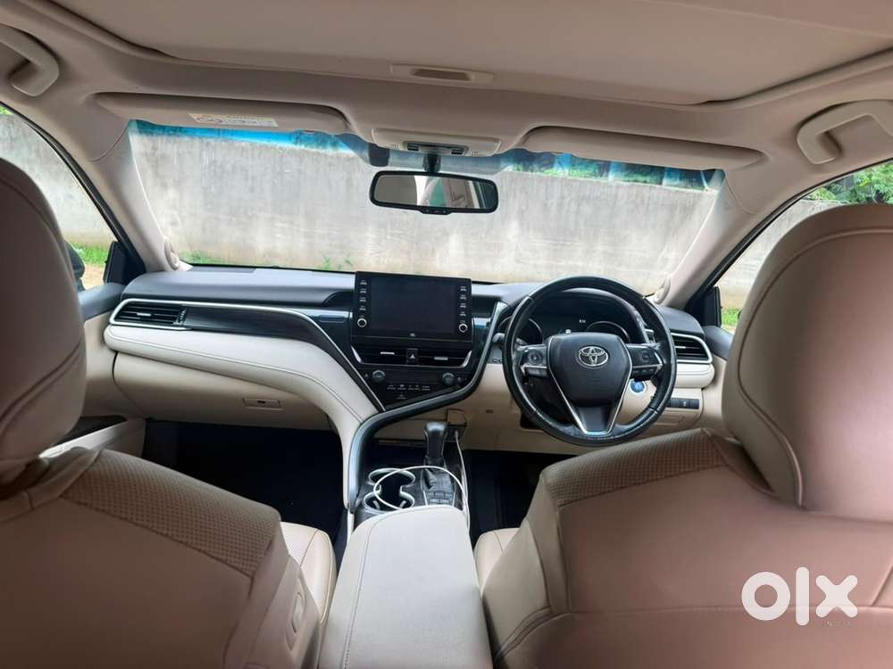 Toyota Camry Hybrid 2022 All Original New Tyres In Warranty Car